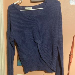 Blue Navy Sweater. Size medium Full circle trends brand